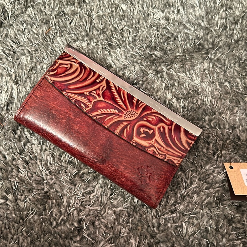 Patricia Nash wallet NWT Burnished Tooled Collection